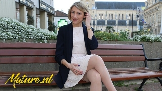 Francia MILF kéri a faszt