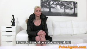 Tetkós, szőke amazon a kamu ügynöknél